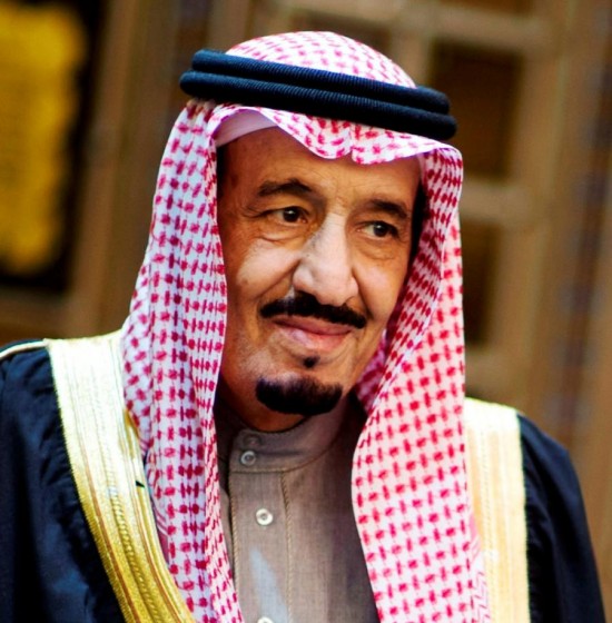 الملك السعودي اجرى تعديلا وزاريا واعفى بندر بن سلطان وابقى سعود الفيصل