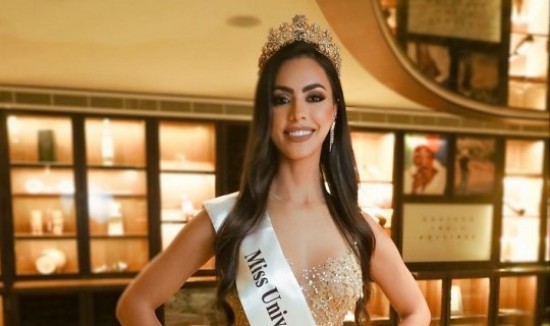 نجلا صالح تفوز بلقب Miss Universe of the world في مهرجان افضل الدولي 2023!